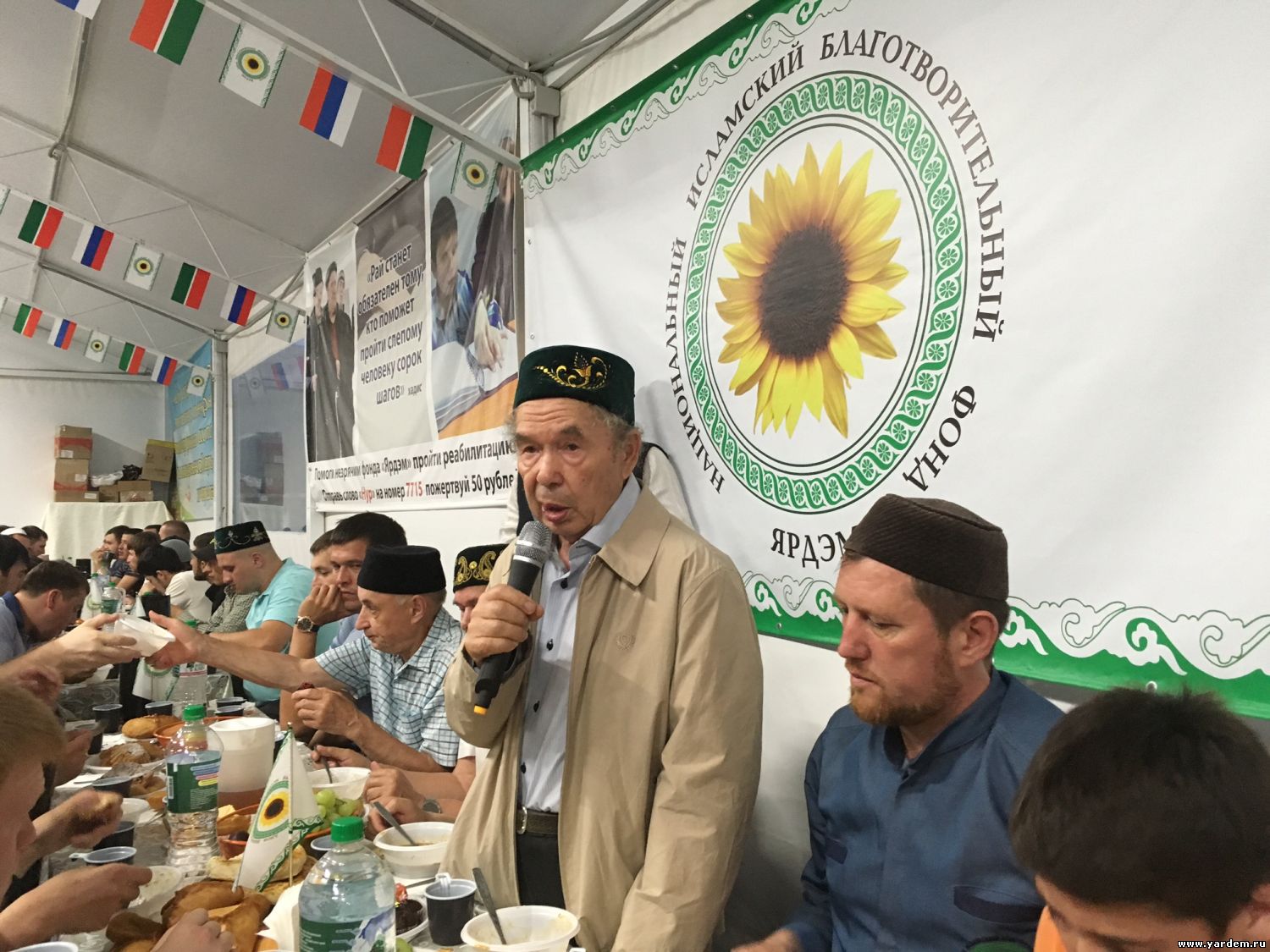 "Шатер Рамазана" мечети "Ярдэм" посетили академики Тагировы. Общие новости