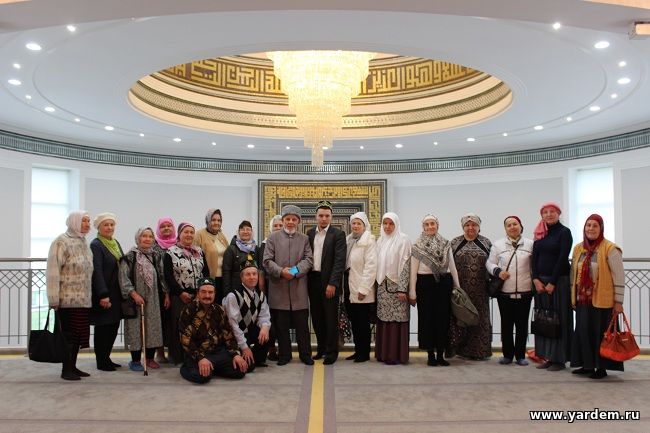 Мечеть "Ярдэм" посетила делегация из Заинского района