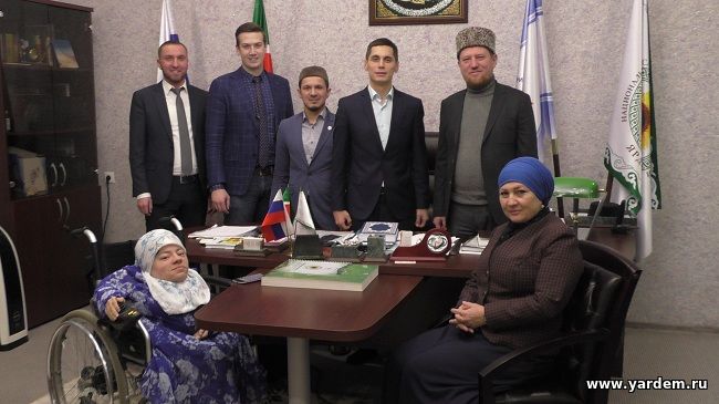 Председатель комитета по делам детей и молодёжи Айрат Фаизов посетил мечеть "Ярдэм". Общие новости