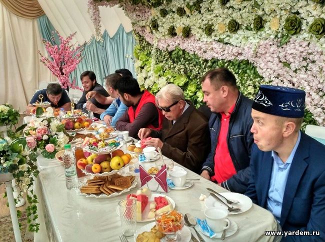 В шатре мечети Ярдэм прошёл благотворительный обед для представителей казанской организации ВОС