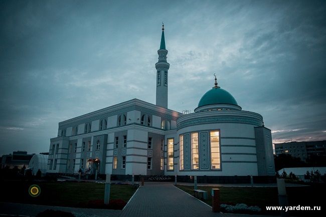 В мечети "Ярдэм" прошел праздничный намаз посвященный празднику жертвоприношения - Курбан байрам