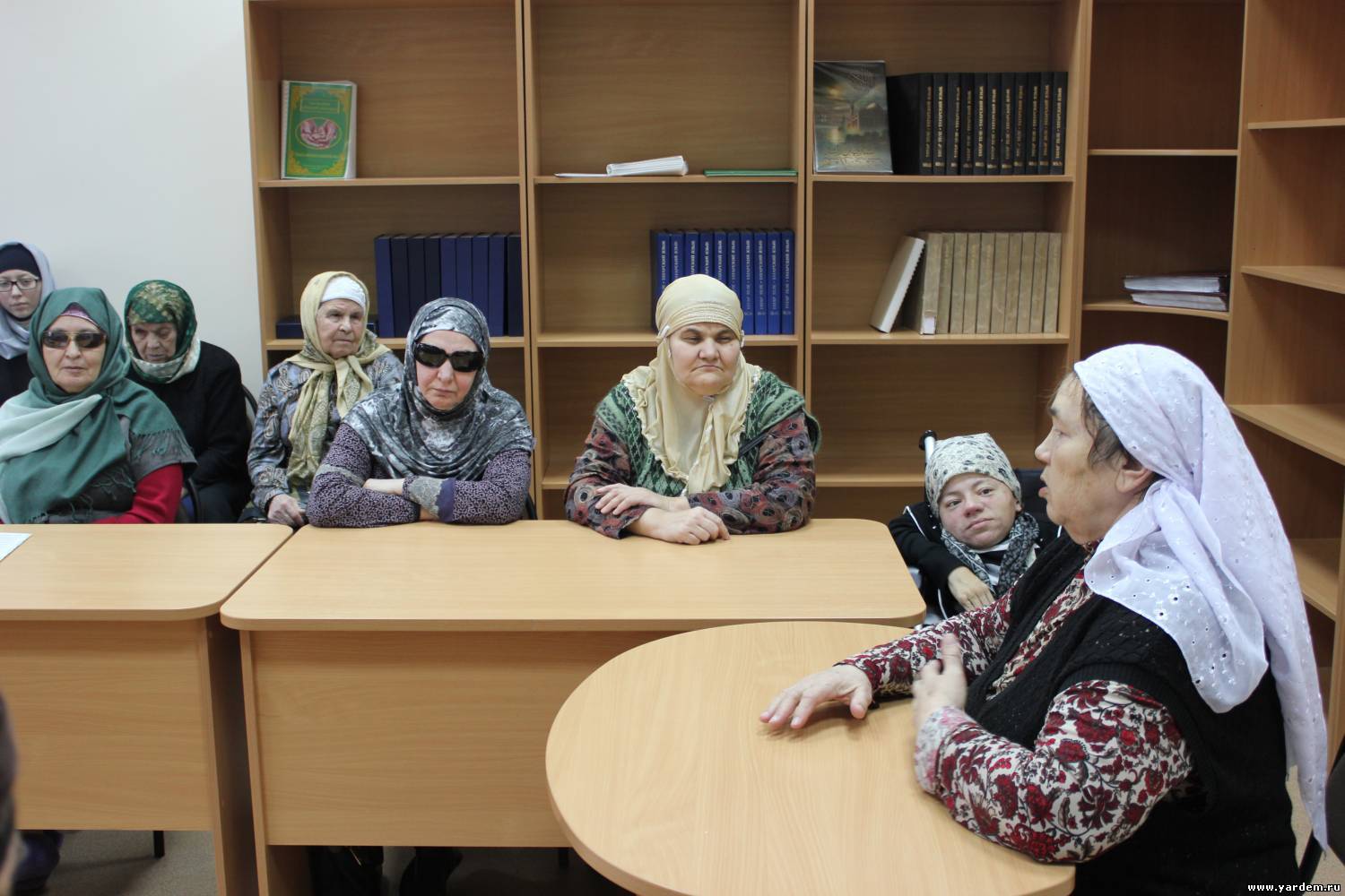 Историк Таимина Биктимирова провела лекцию в мечети "Ярдэм"