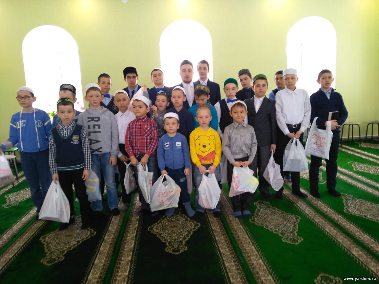 Воспитанники пансионата для мальчиков НИБФ "Ярдэм" приняли участие в конкурсе чтецов Корана