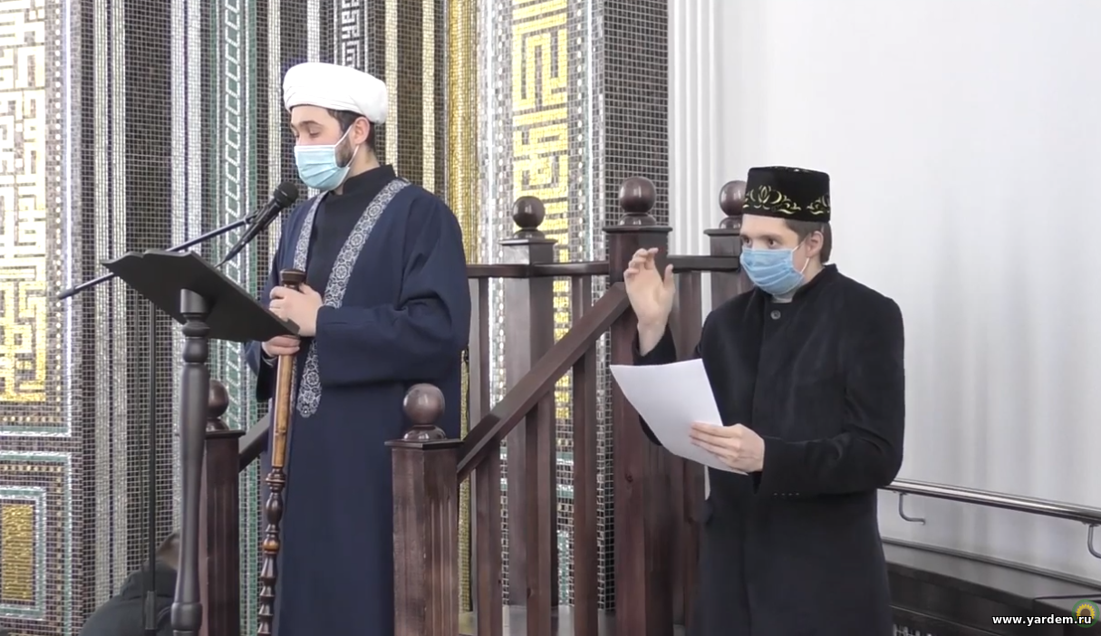 В мечети Ярдэм пятничные проповеди сопровождаются сурдопереводом для глухих