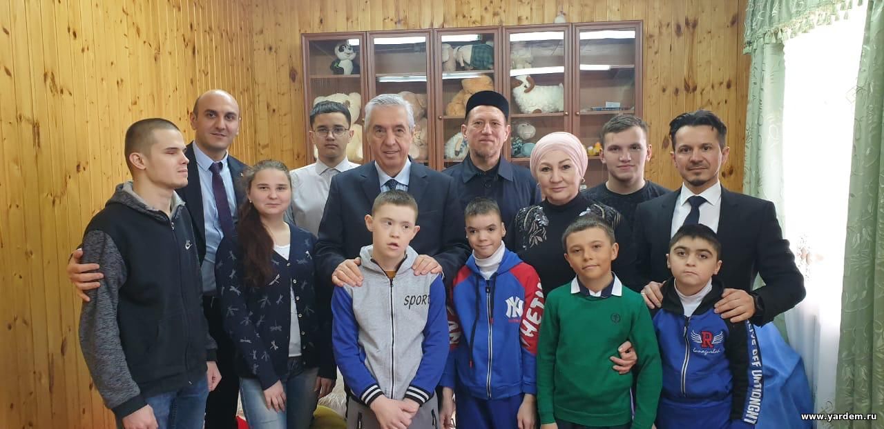 Генеральный консул Турции в Казани посетил пансионат мальчиков и «Семейный очаг»