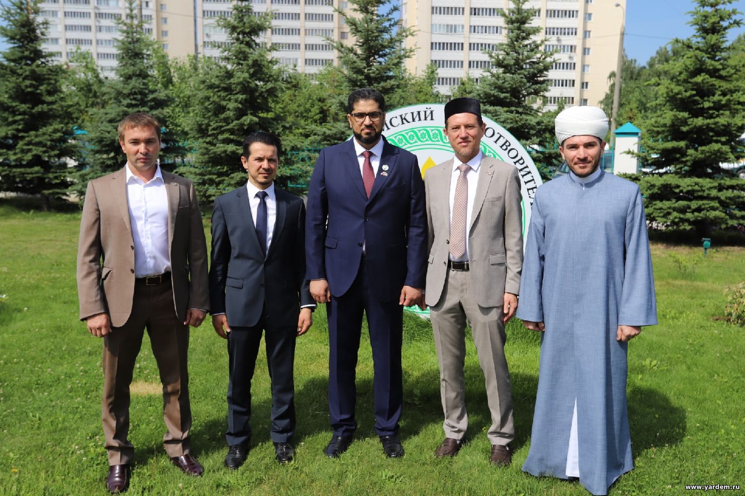 Фонд «Ярдэм» посетил Чрезвычайный и полномочный посол Объединенных Арабских Эмиратов в Российской Федерации. Общие новости