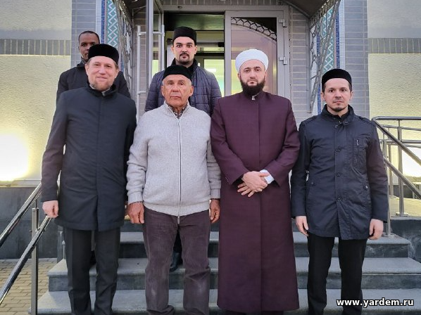 Раис Татарстана Рустам Минниханов посетил мечеть «Ярдэм». Общие новости