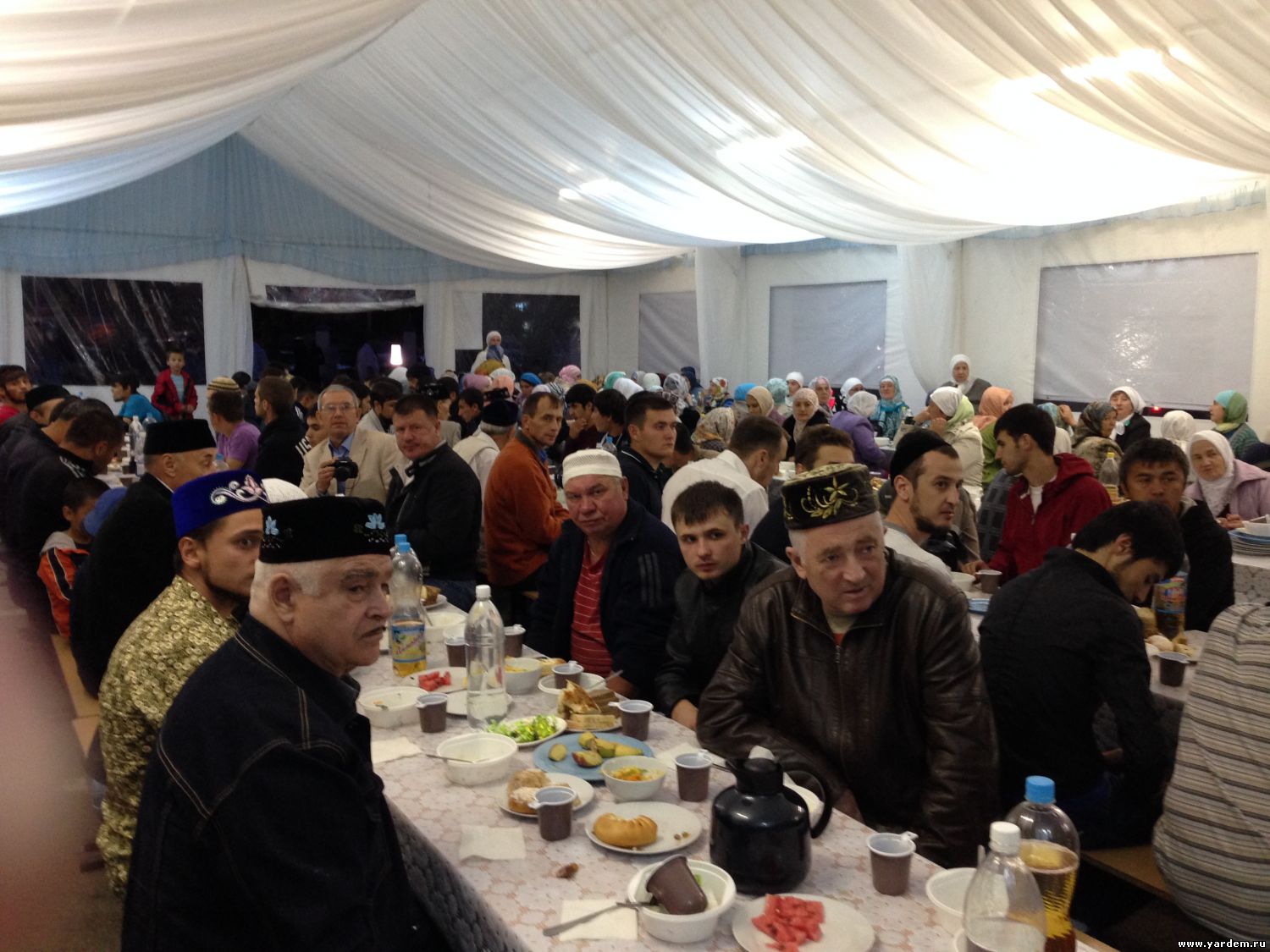 В честь годовщины казанской мечети Ярдэм провели ифтар