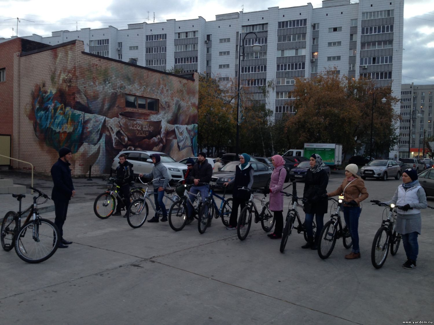 В преддверии Курбана мусульманская молодежь организовала велокросс.