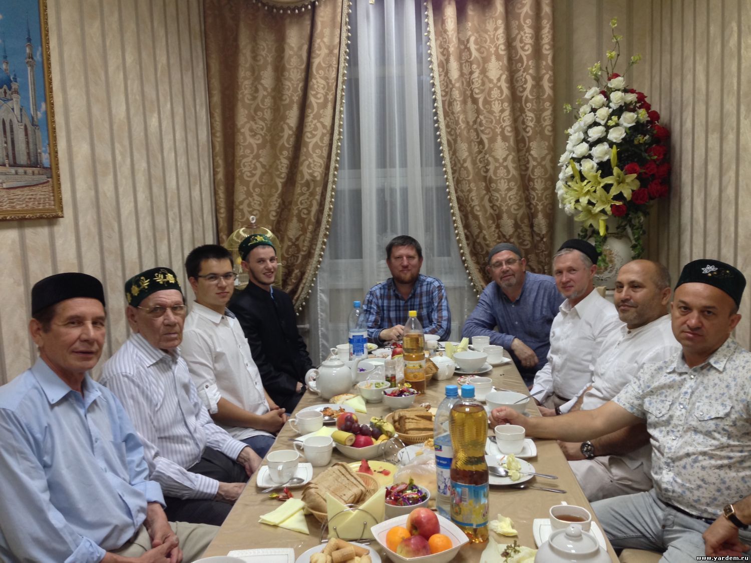 Ильхам Шакиров посетил ифтар мечети "Ярдэм"