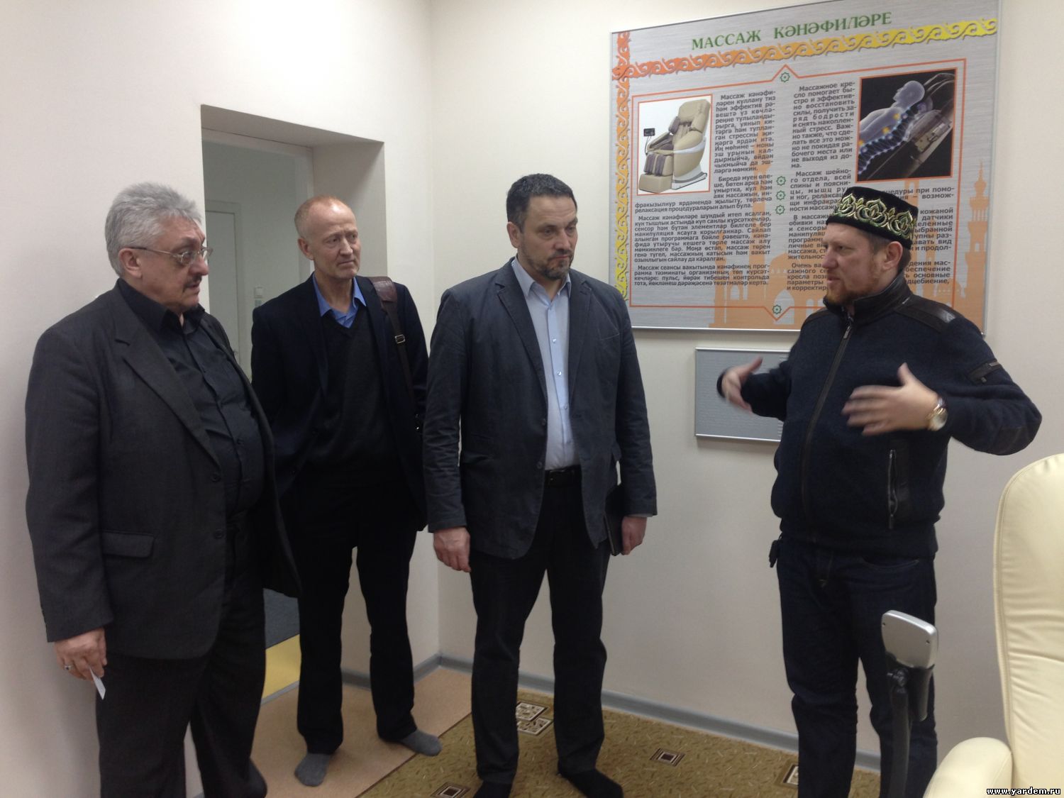 Максим Шевченко посетил мечеть "Ярдэм"