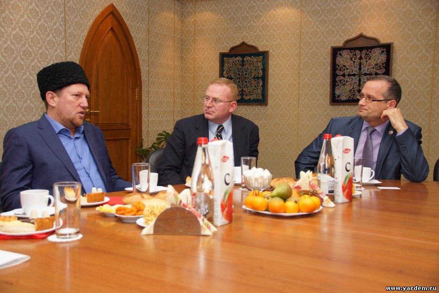 Заместитель муфтия Татарстана встретился с представителями посольства США