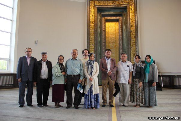 Татары Австралии посетили мечеть "Ярдэм"